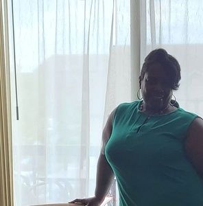 Meet your Posher, Cassandra